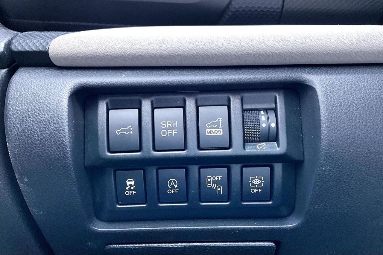 2024 Subaru Forester LIMITED AWD   NAVIGATION   LEATHER   PANO SUNROOF Photo