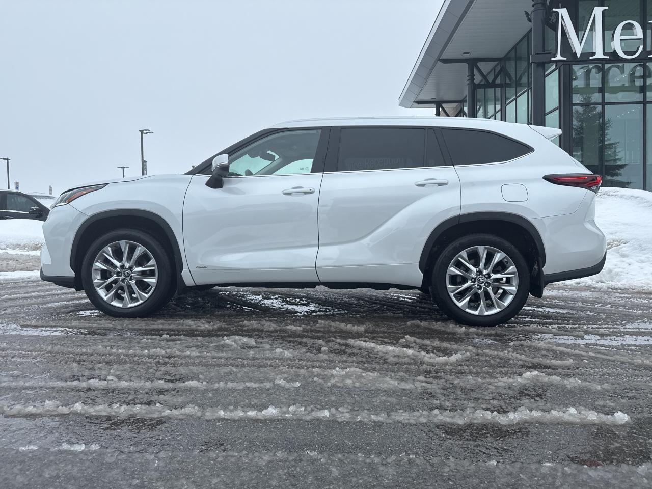 2024 Toyota Highlander Hybrid  Photo