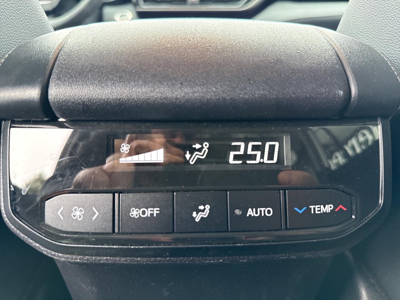 2024 Toyota Highlander Hybrid  Photo