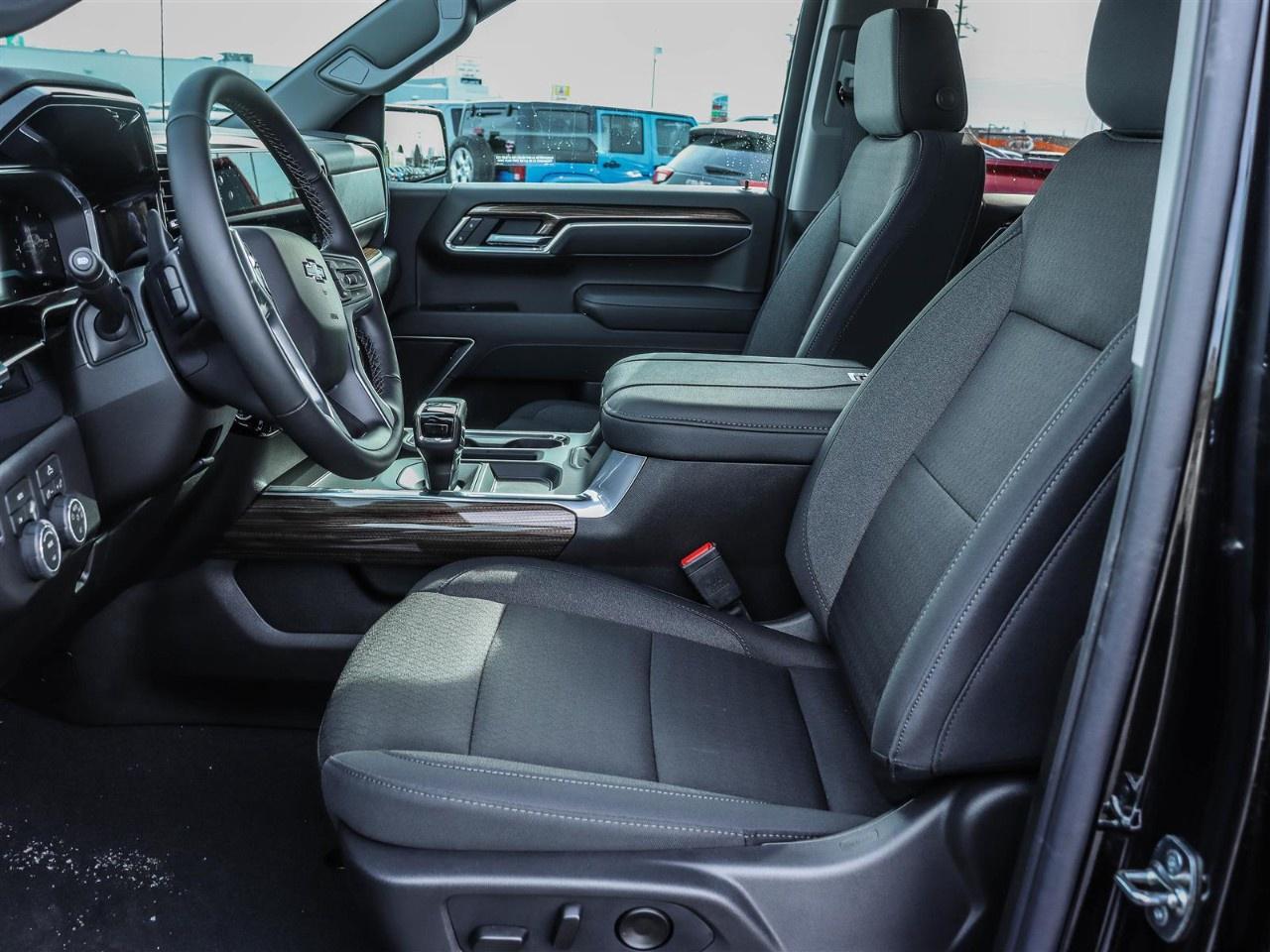 2026 Chevrolet Silverado 1500 Crew Cab Short Box 4-Wheel Drive RST Photo