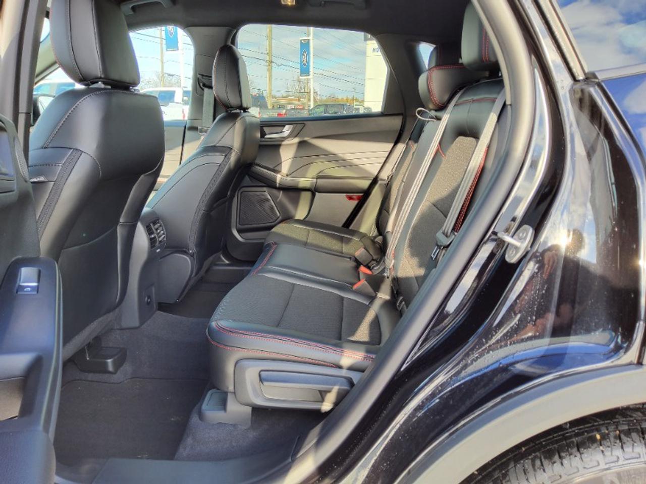 2026 Ford Escape ST-Line Select Photo