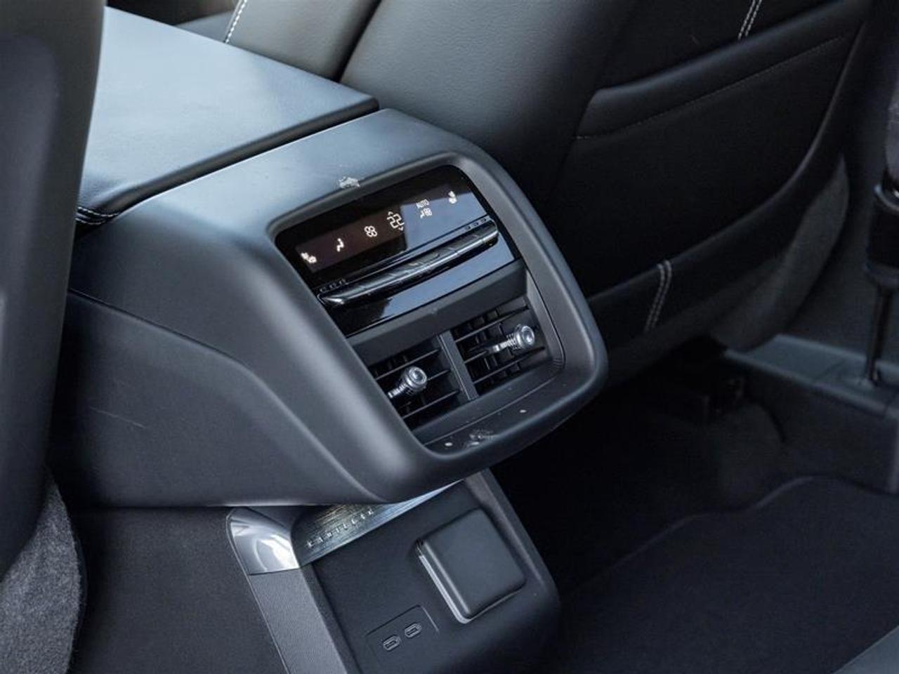 2026 Cadillac LYRIQ V 4dr Photo