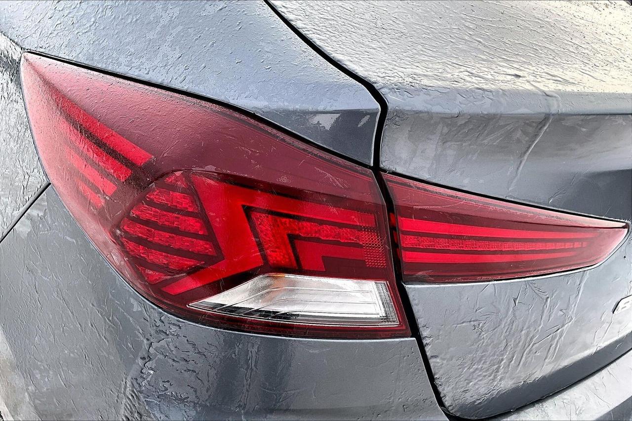 2019 Hyundai Elantra SPORT MANUAL   ONE OWNER   NO ACCIDENT Photo4