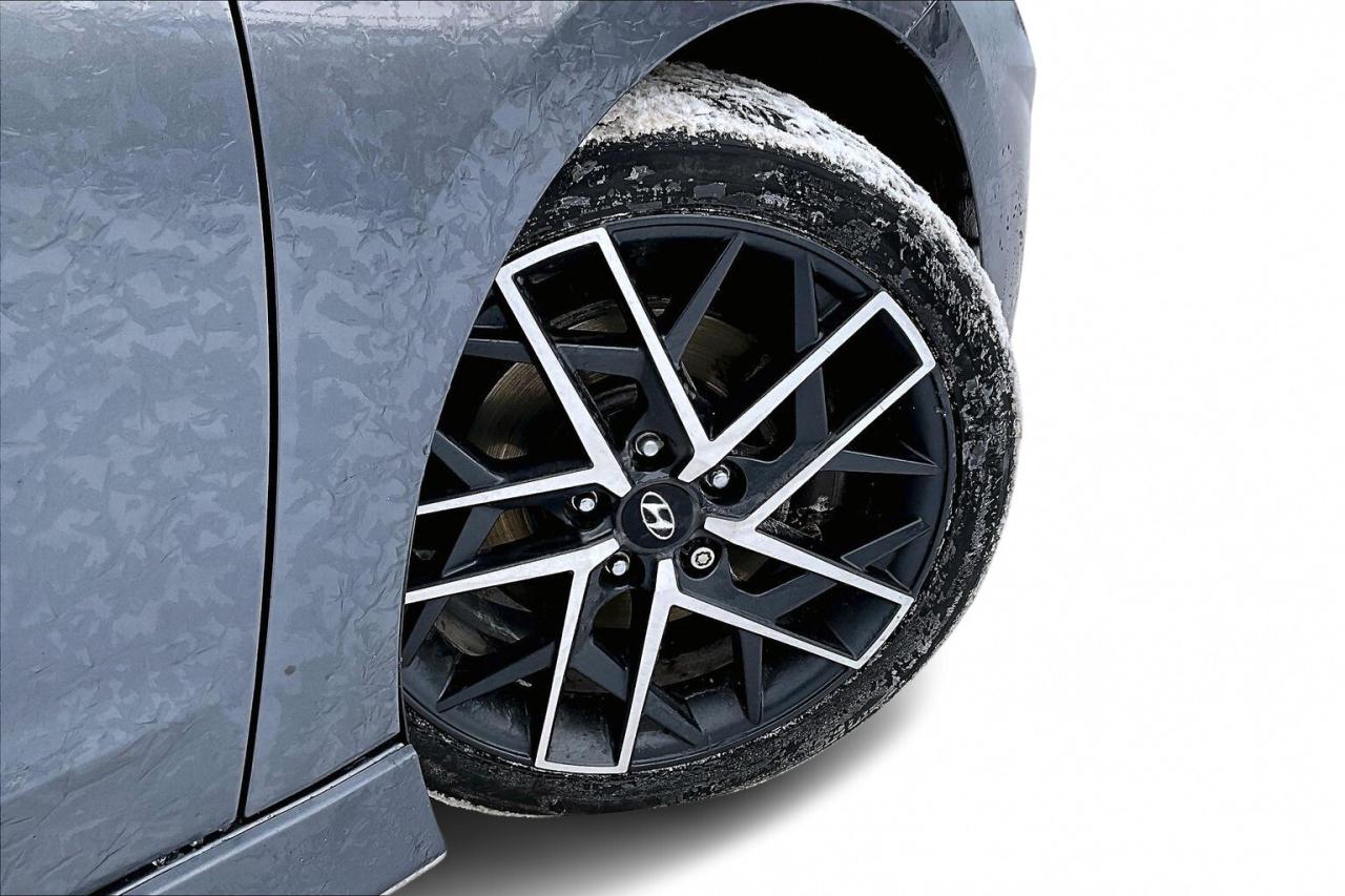 2019 Hyundai Elantra SPORT MANUAL   ONE OWNER   NO ACCIDENT Photo