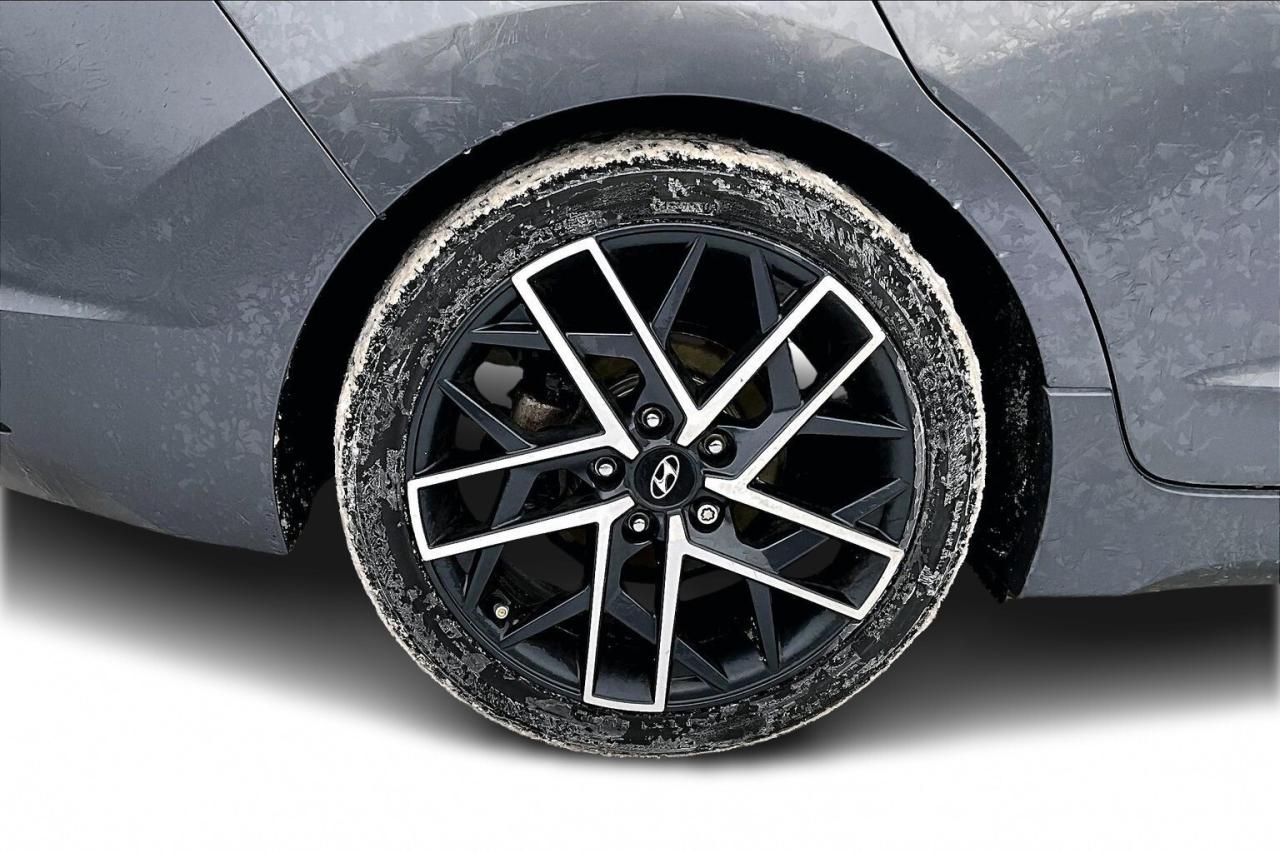 2019 Hyundai Elantra SPORT MANUAL   ONE OWNER   NO ACCIDENT Photo