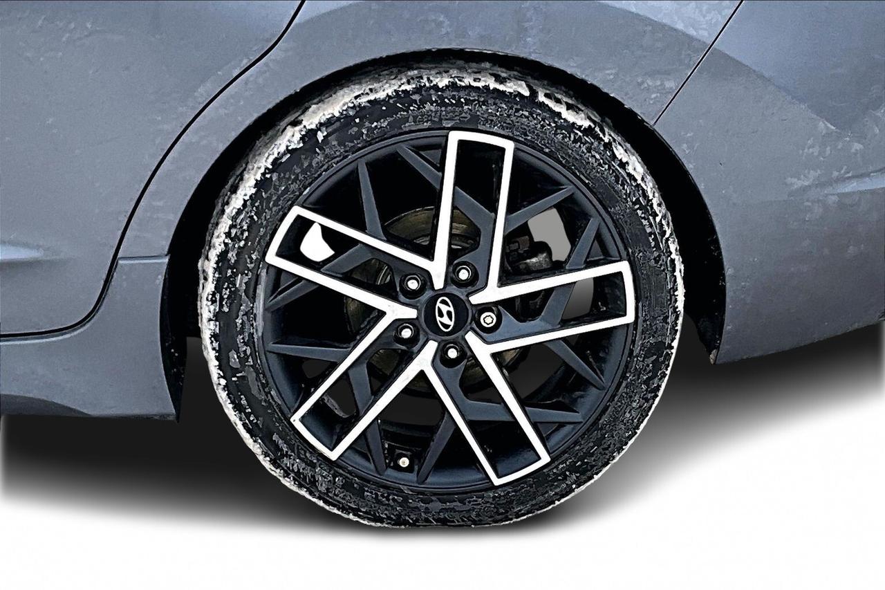 2019 Hyundai Elantra SPORT MANUAL   ONE OWNER   NO ACCIDENT Photo