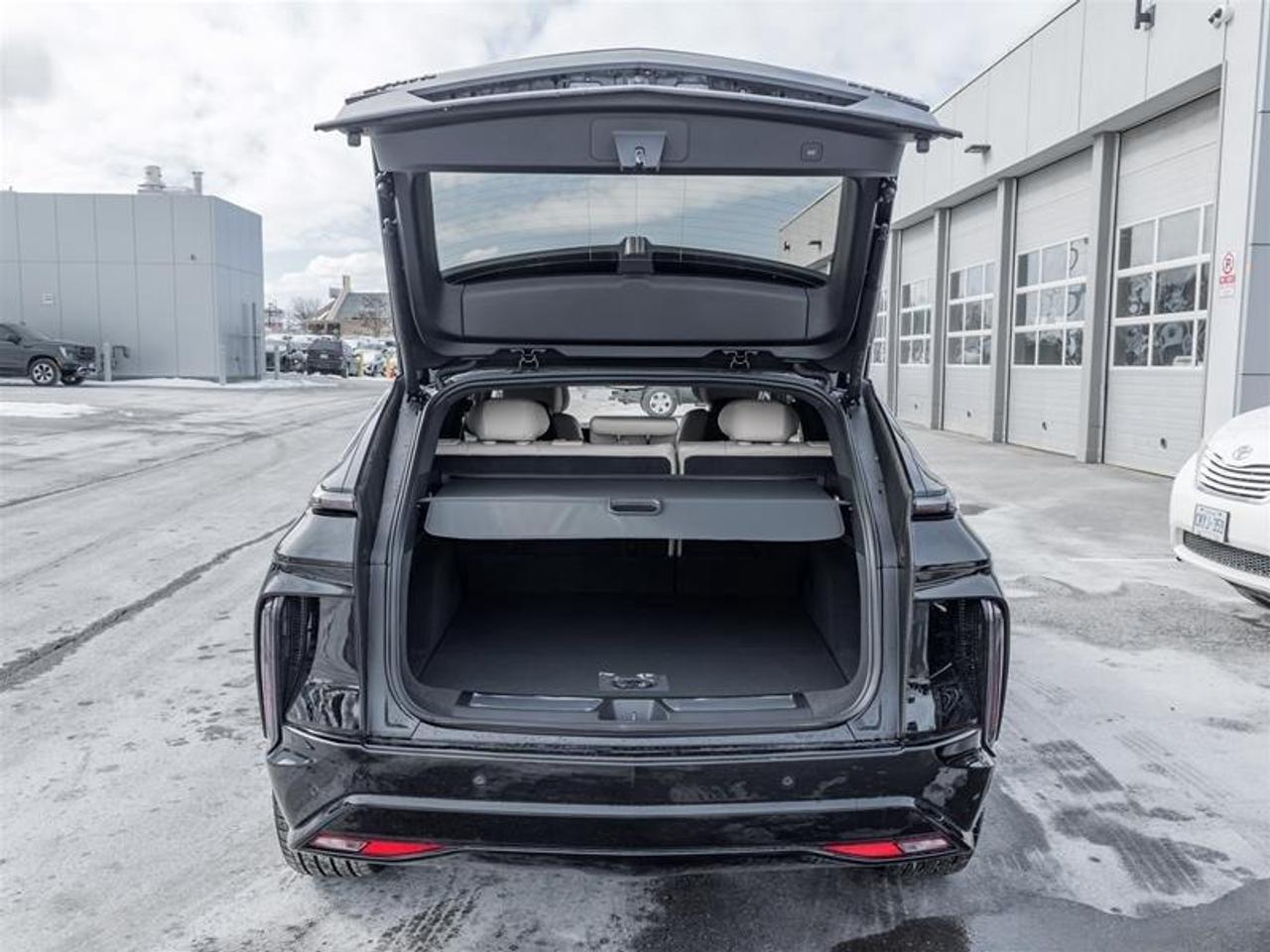 2026 Cadillac LYRIQ Signature Sport 4dr Photo