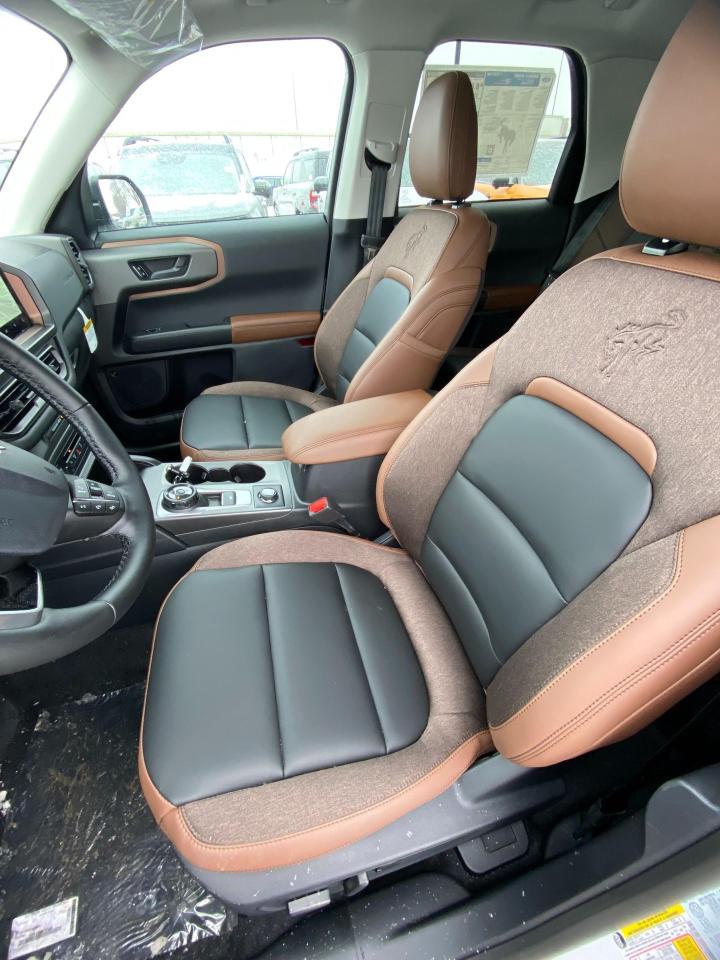 2026 Ford Bronco Sport Outer Banks 4dr 4x4 Photo