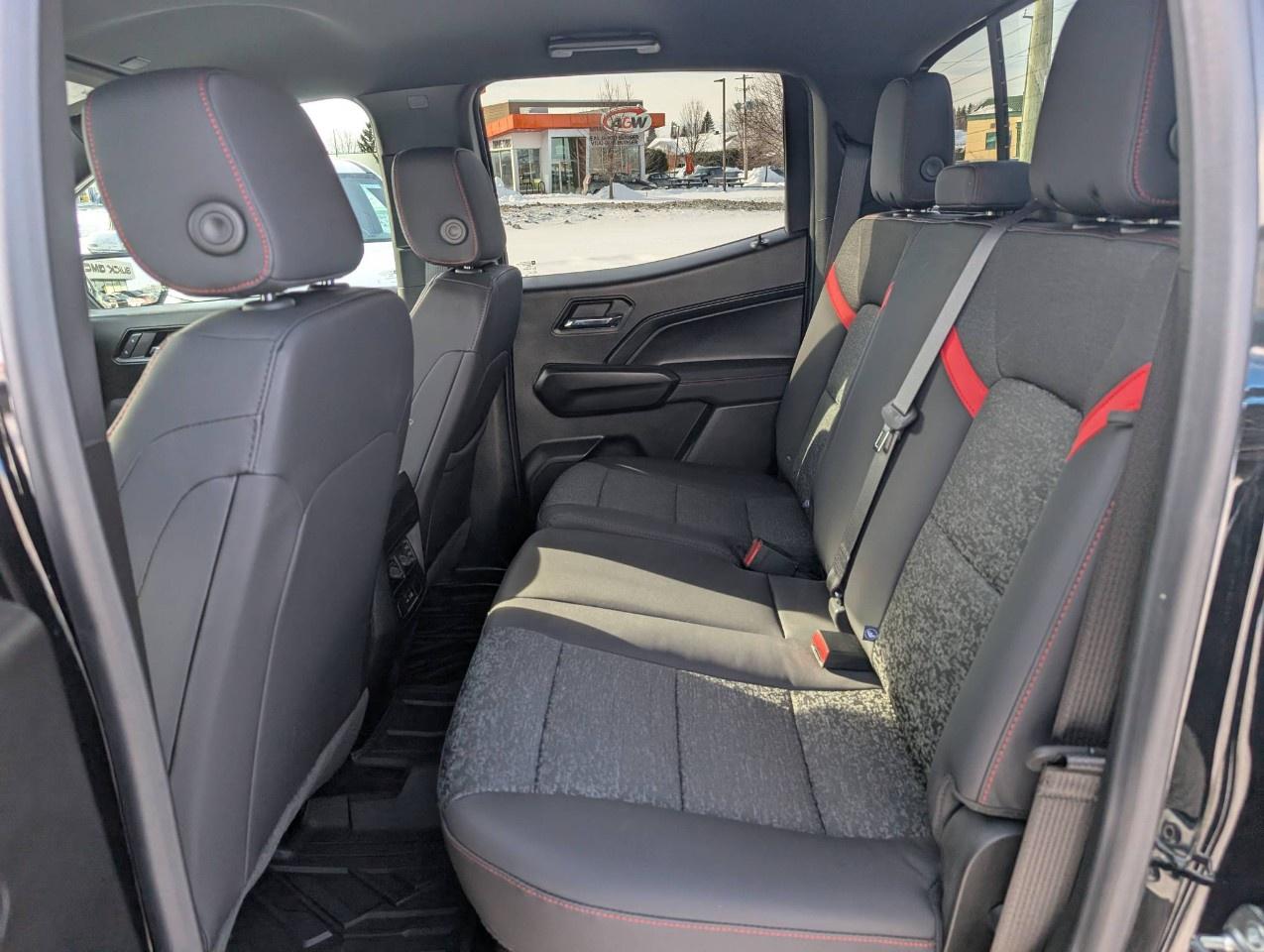 2025 Chevrolet Colorado Crew Cab Short Box 4-Wheel Drive Z71 Photo