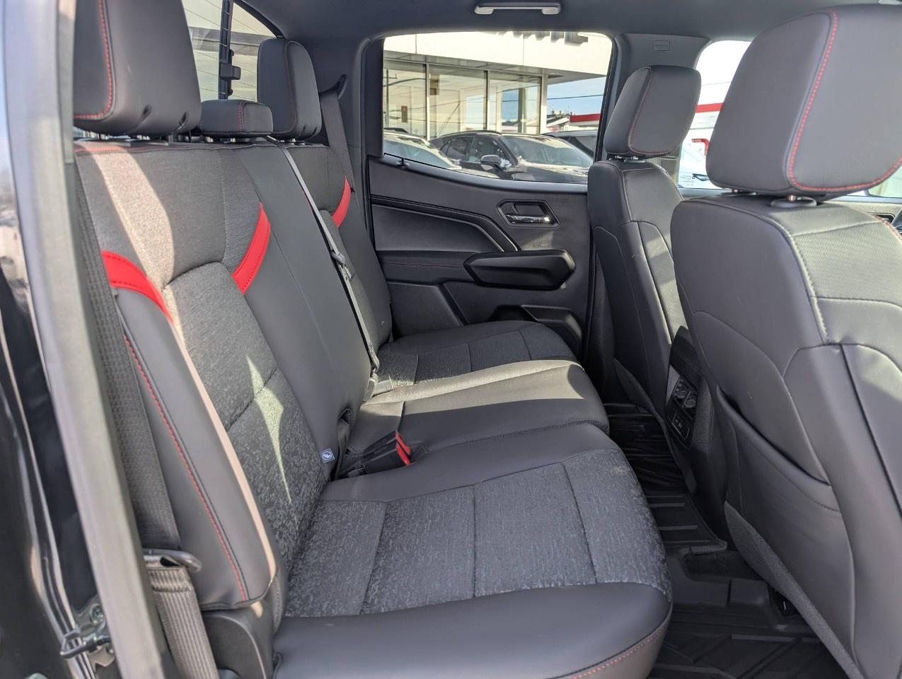 2025 Chevrolet Colorado Crew Cab Short Box 4-Wheel Drive Z71 Photo