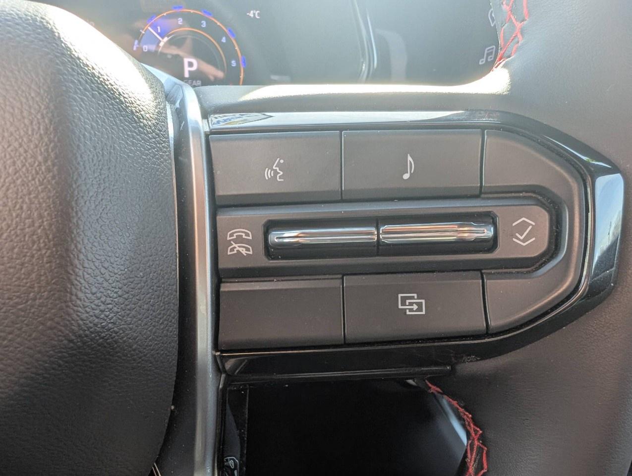 2025 Chevrolet Colorado Crew Cab Short Box 4-Wheel Drive Z71 Photo