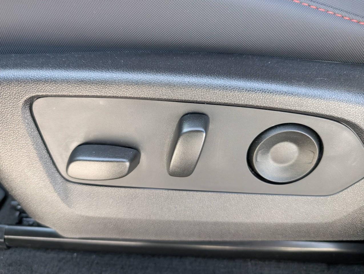 2025 Chevrolet Colorado Crew Cab Short Box 4-Wheel Drive Z71 Photo