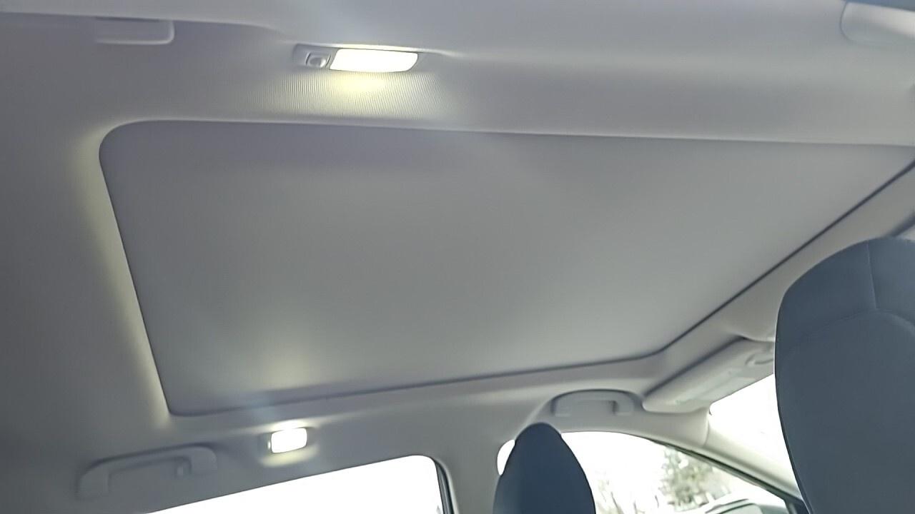 2015 Nissan Rogue FWD 4dr SV/Key Less Entry/Rear View Camera/Panoram Photo