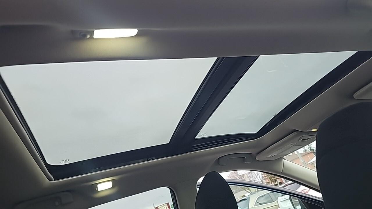 2015 Nissan Rogue FWD 4dr SV/Key Less Entry/Rear View Camera/Panoram Photo