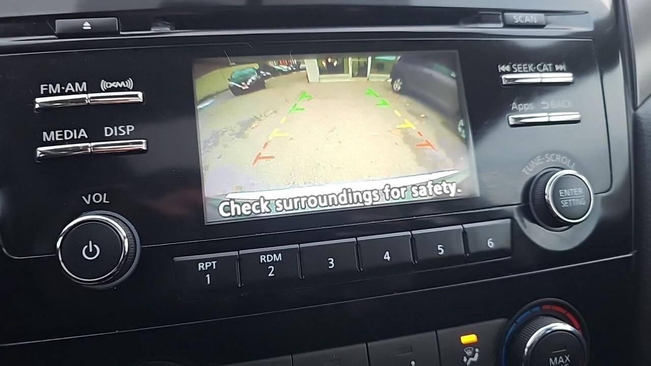 2015 Nissan Rogue FWD 4dr SV/Key Less Entry/Rear View Camera/Panoram Photo