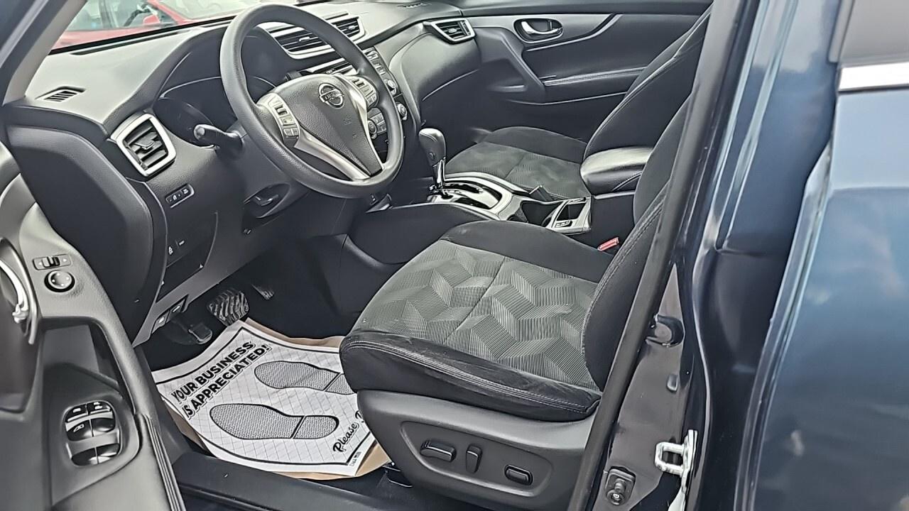 2015 Nissan Rogue FWD 4dr SV/Key Less Entry/Rear View Camera/Panoram Photo