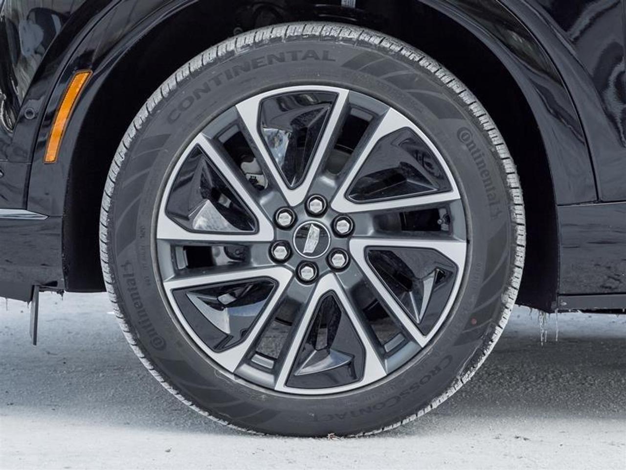 2026 Cadillac OPTIQ Sport 4dr Photo4