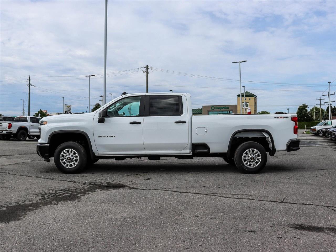 2026 Chevrolet SILVERADO 2500HD 4WD Crew Cab Long Box Work Truck Photo2