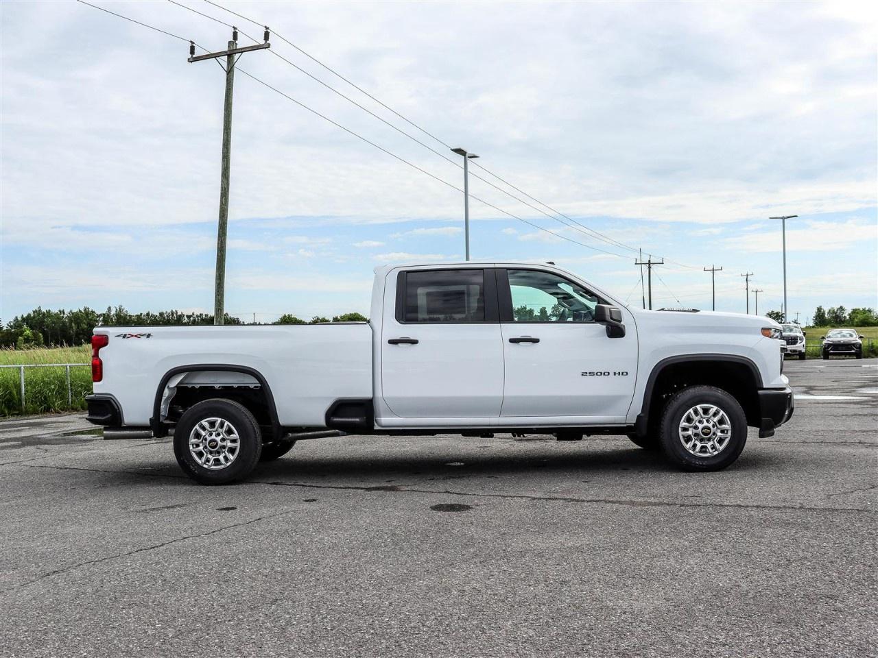 2026 Chevrolet SILVERADO 2500HD 4WD Crew Cab Long Box Work Truck Photo4