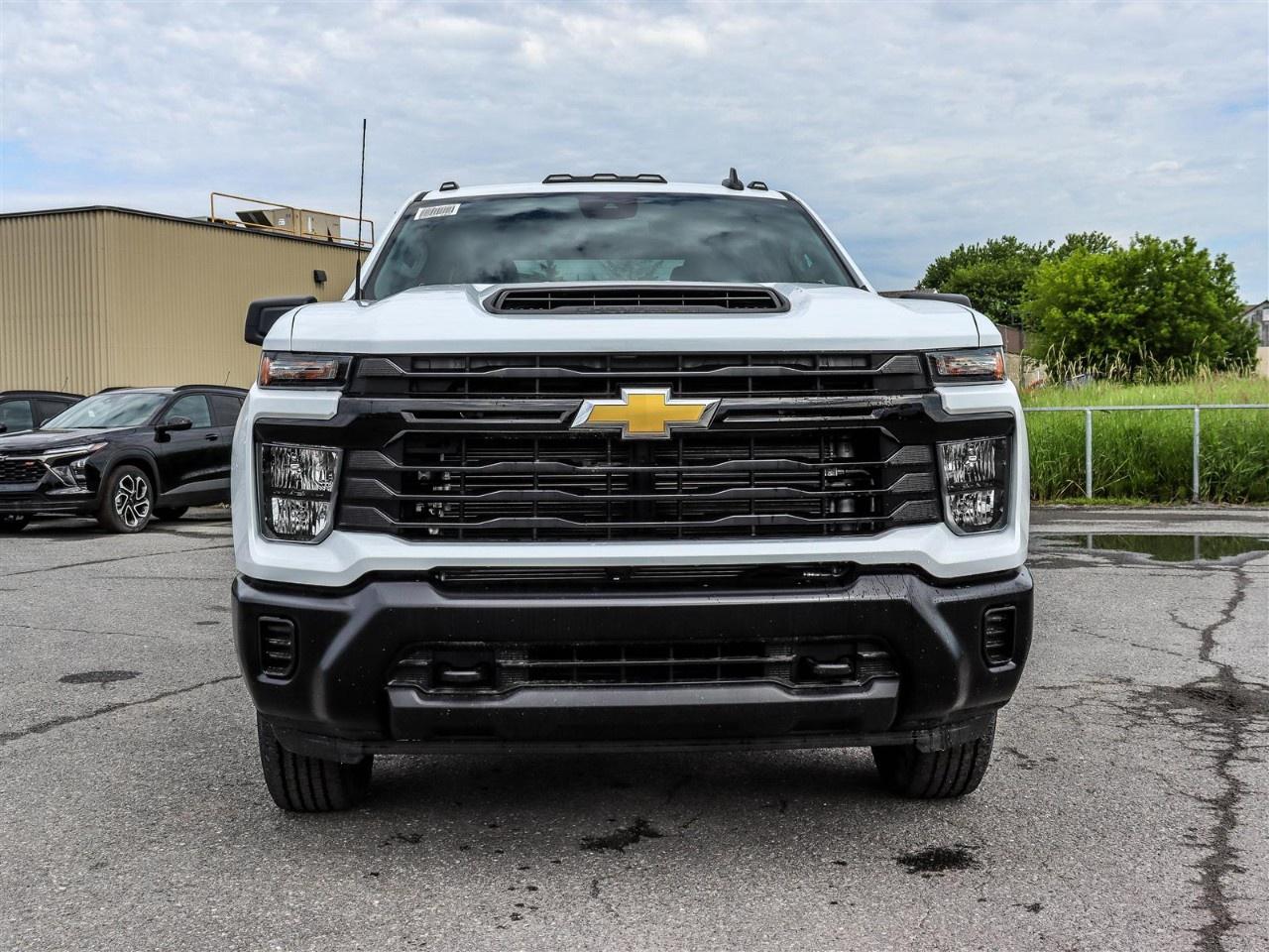2026 Chevrolet SILVERADO 2500HD 4WD Crew Cab Long Box Work Truck Photo