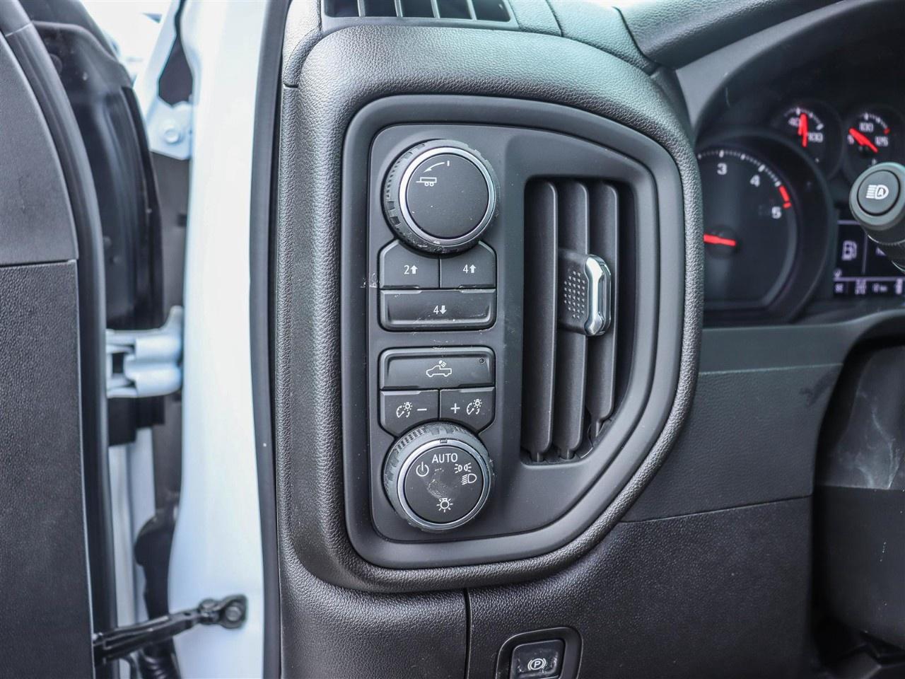 2026 Chevrolet SILVERADO 2500HD 4WD Crew Cab Long Box Work Truck Photo