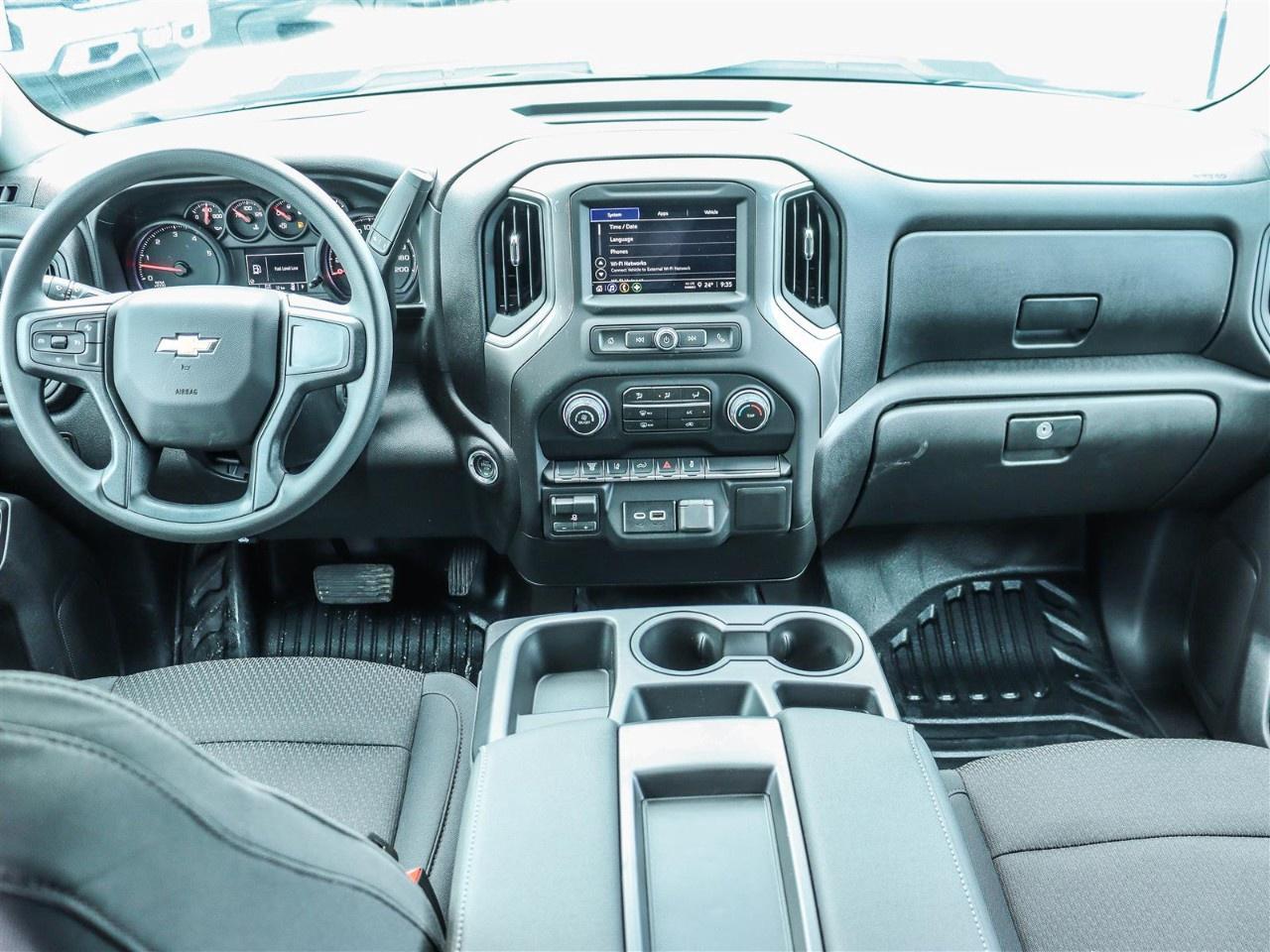 2026 Chevrolet SILVERADO 2500HD 4WD Crew Cab Long Box Work Truck Photo