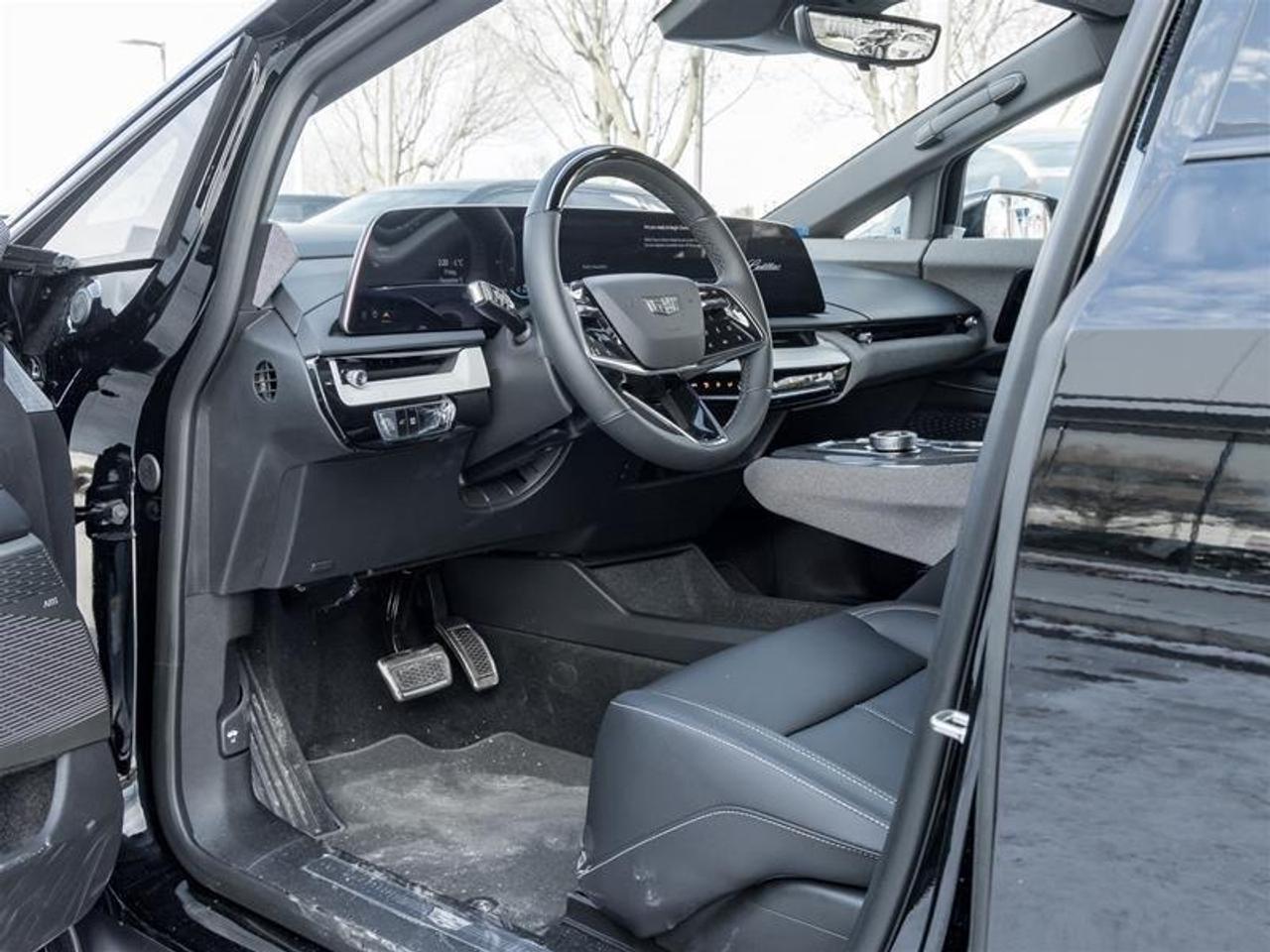 2026 Cadillac OPTIQ Sport 4dr Photo