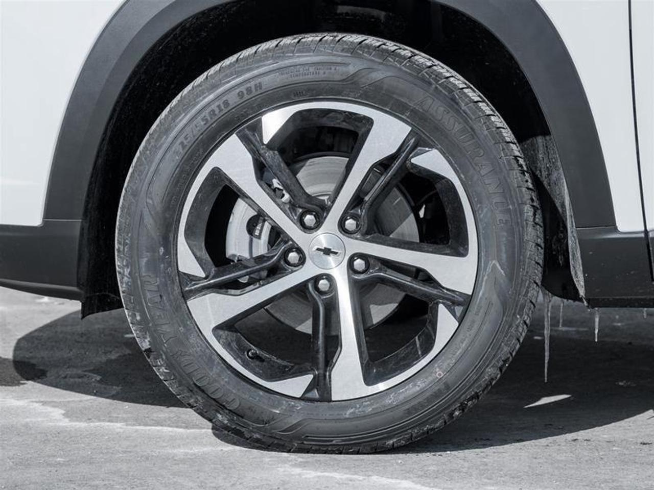 2026 Chevrolet Trax 1RS 4dr Front-Wheel Drive Photo4