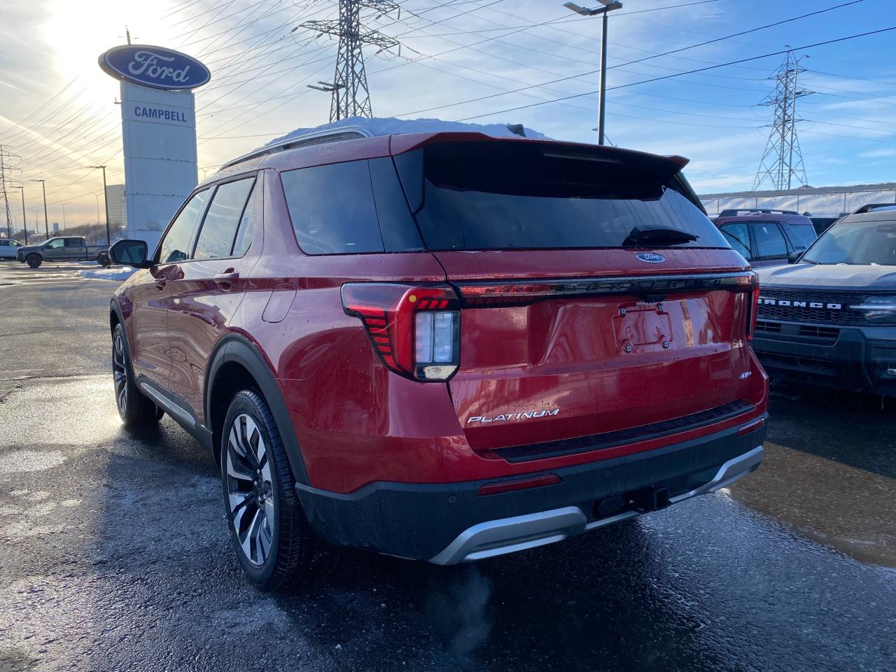 2026 Ford Explorer Platinum 4dr 4x4 Photo