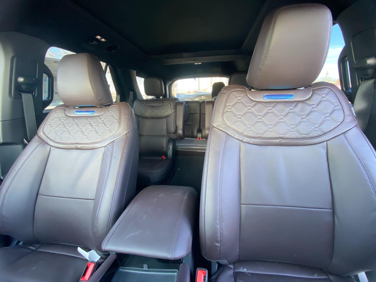 2026 Ford Explorer Platinum 4dr 4x4 Photo