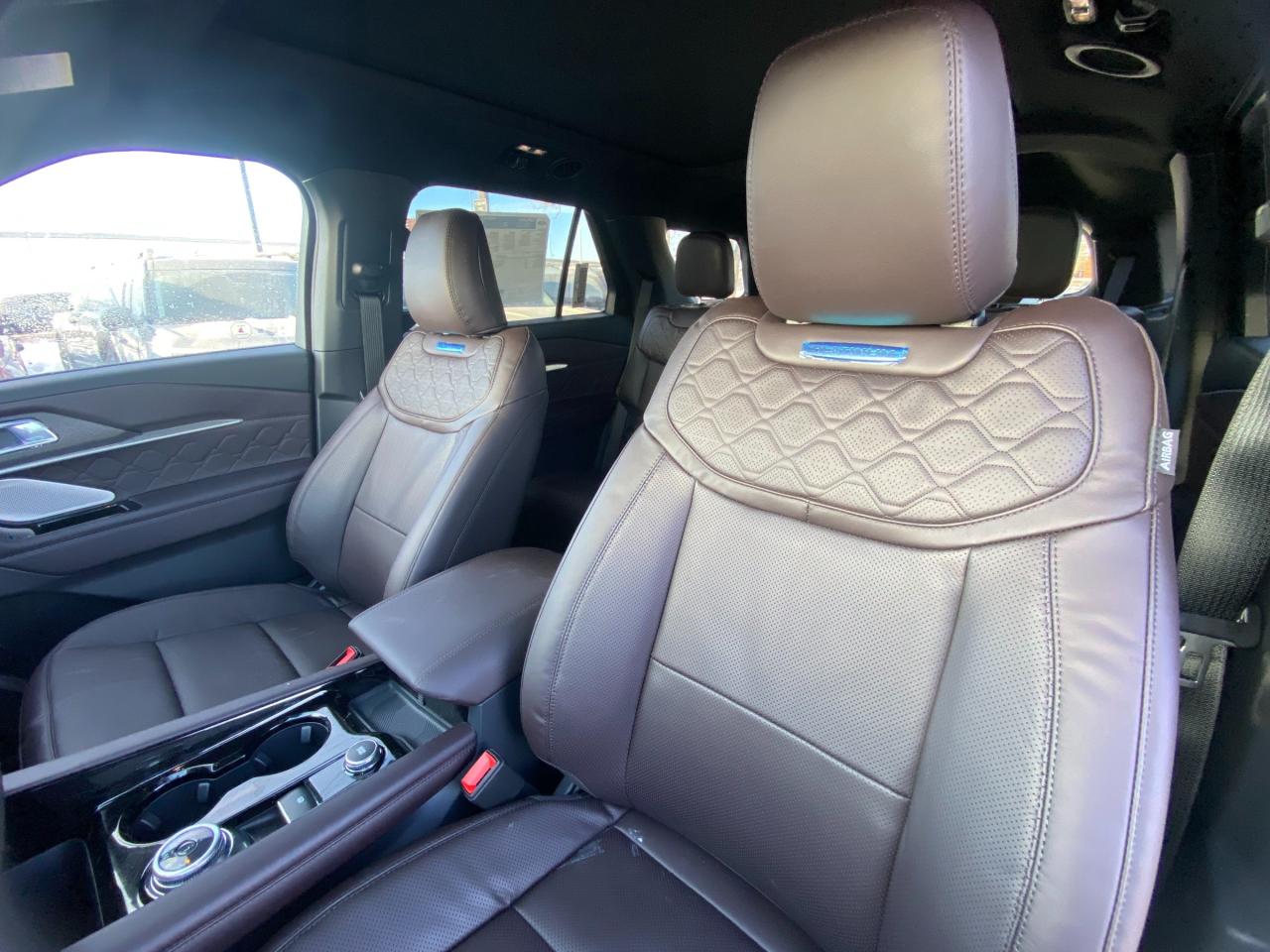 2026 Ford Explorer Platinum 4dr 4x4 Photo