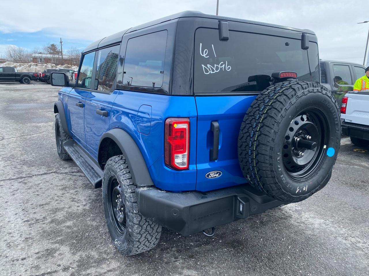2026 Ford Bronco Big Bend 4dr 4x4 Photo3