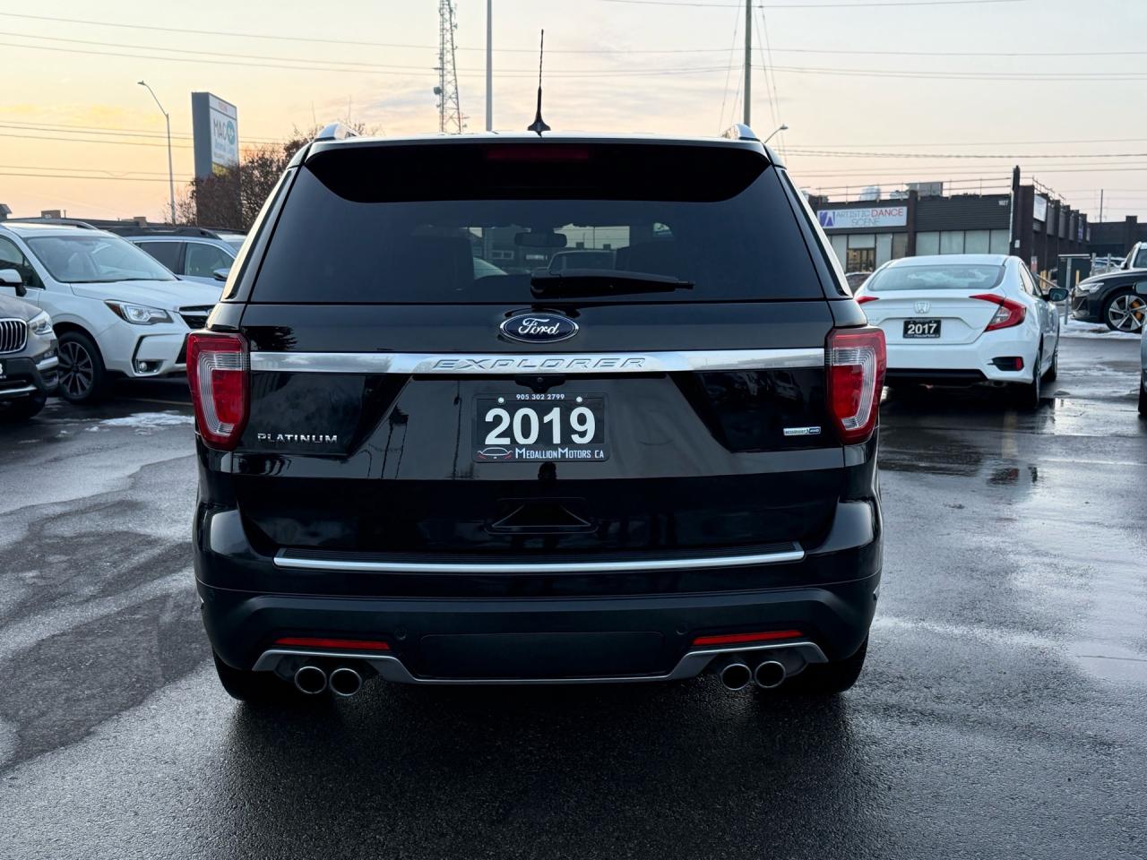 2019 Ford Explorer Platinum 4WD  ACCIDENT FREE 1-OWNER CERTIFIED Photo