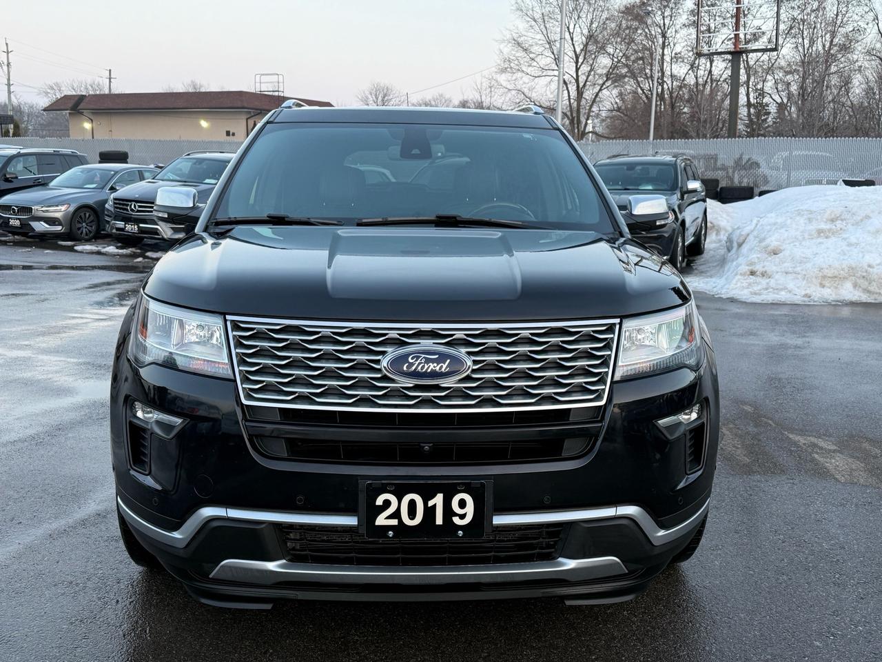 2019 Ford Explorer Platinum 4WD  ACCIDENT FREE 1-OWNER CERTIFIED Photo
