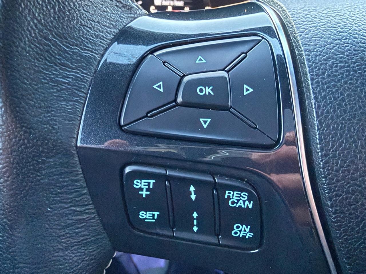 2019 Ford Explorer Platinum 4WD  ACCIDENT FREE 1-OWNER CERTIFIED Photo