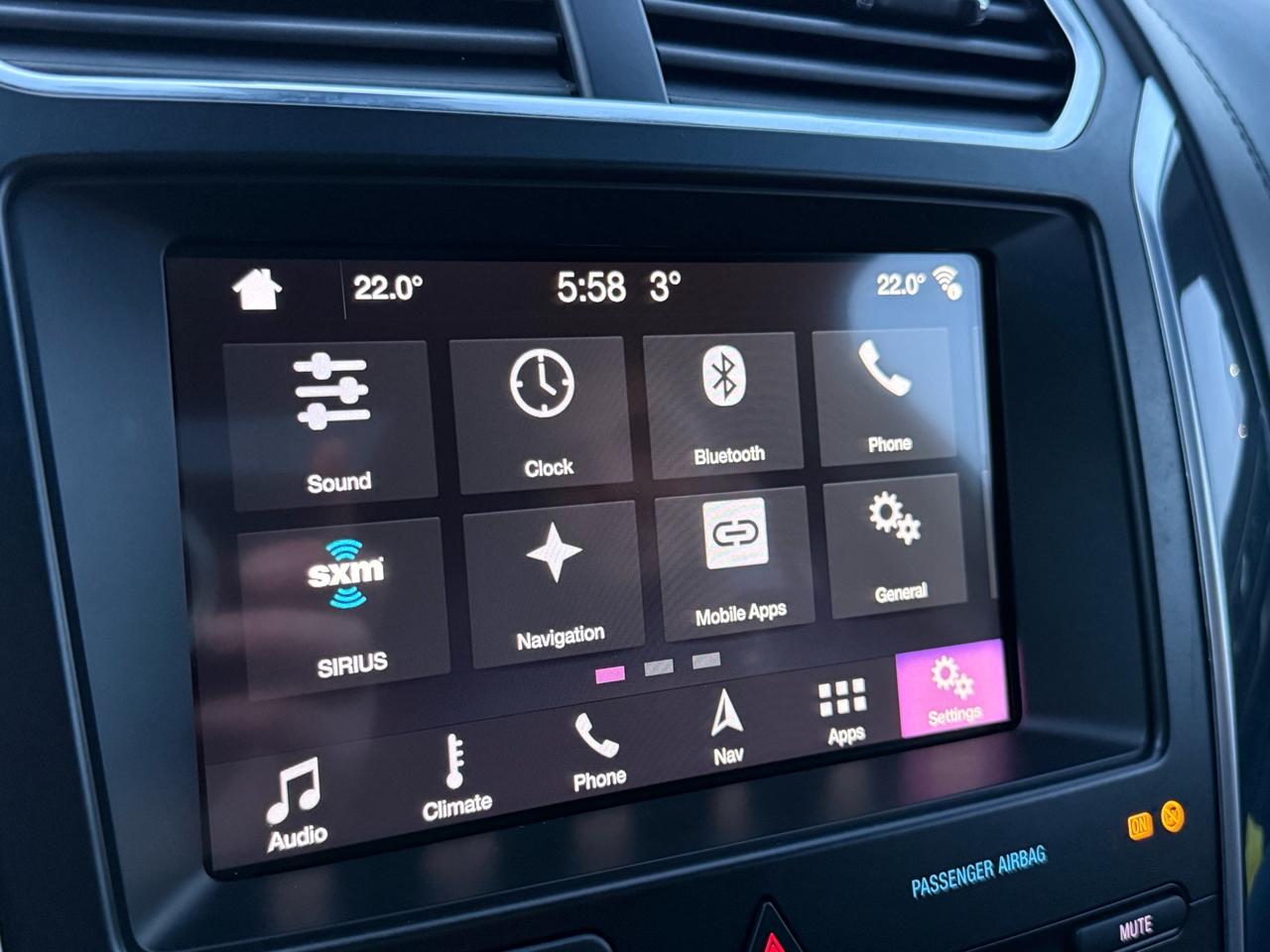 2019 Ford Explorer Platinum 4WD  ACCIDENT FREE 1-OWNER CERTIFIED Photo