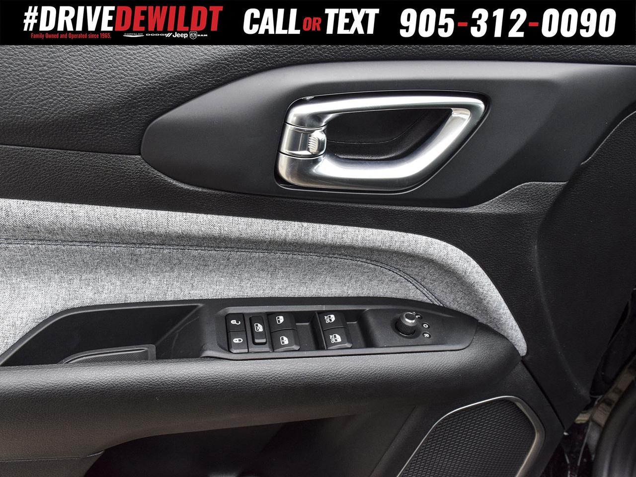 2026 Jeep Compass NORTH   DEALER DEMO   NEW CAR RATES Photo