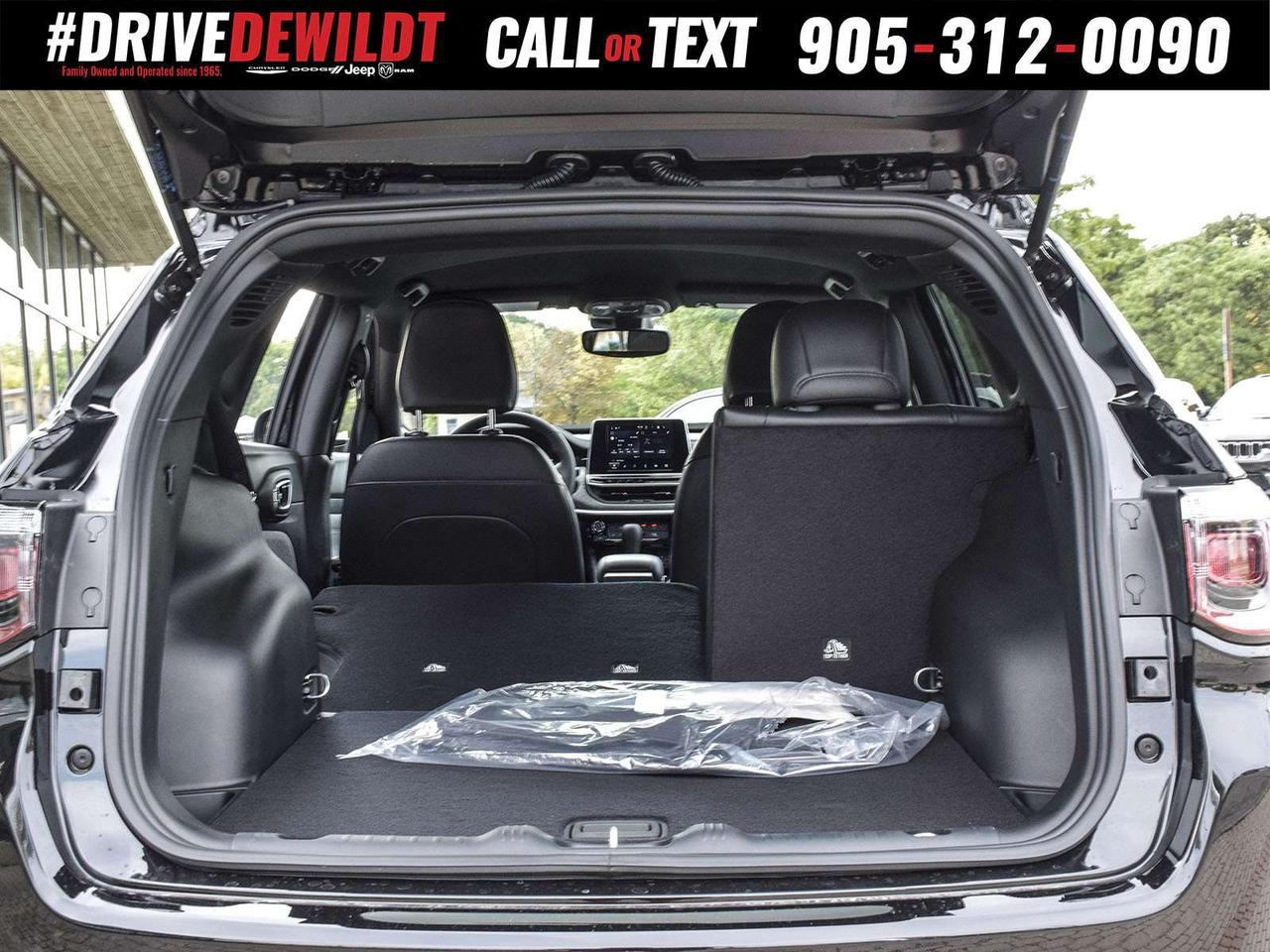 2026 Jeep Compass NORTH   DEALER DEMO   NEW CAR RATES Photo