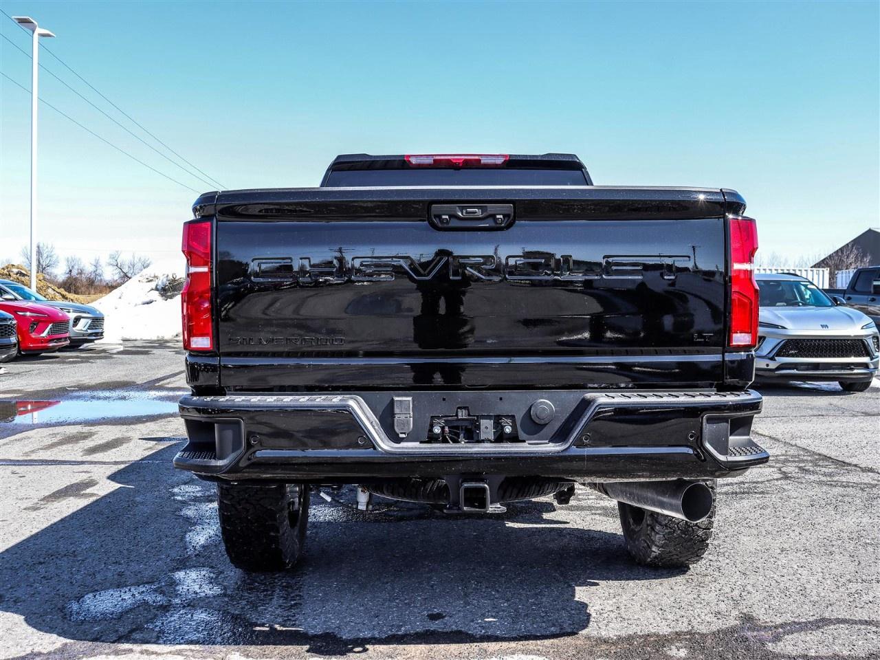 2026 Chevrolet SILVERADO 2500HD 4WD Crew Cab Standard Box LT Photo3