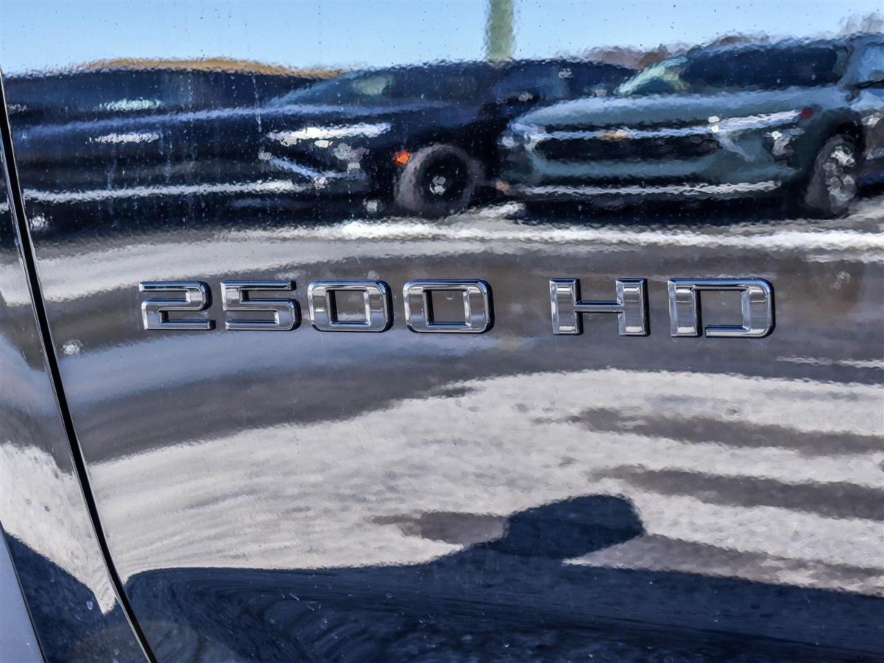 2026 Chevrolet SILVERADO 2500HD 4WD Crew Cab Standard Box LT Photo