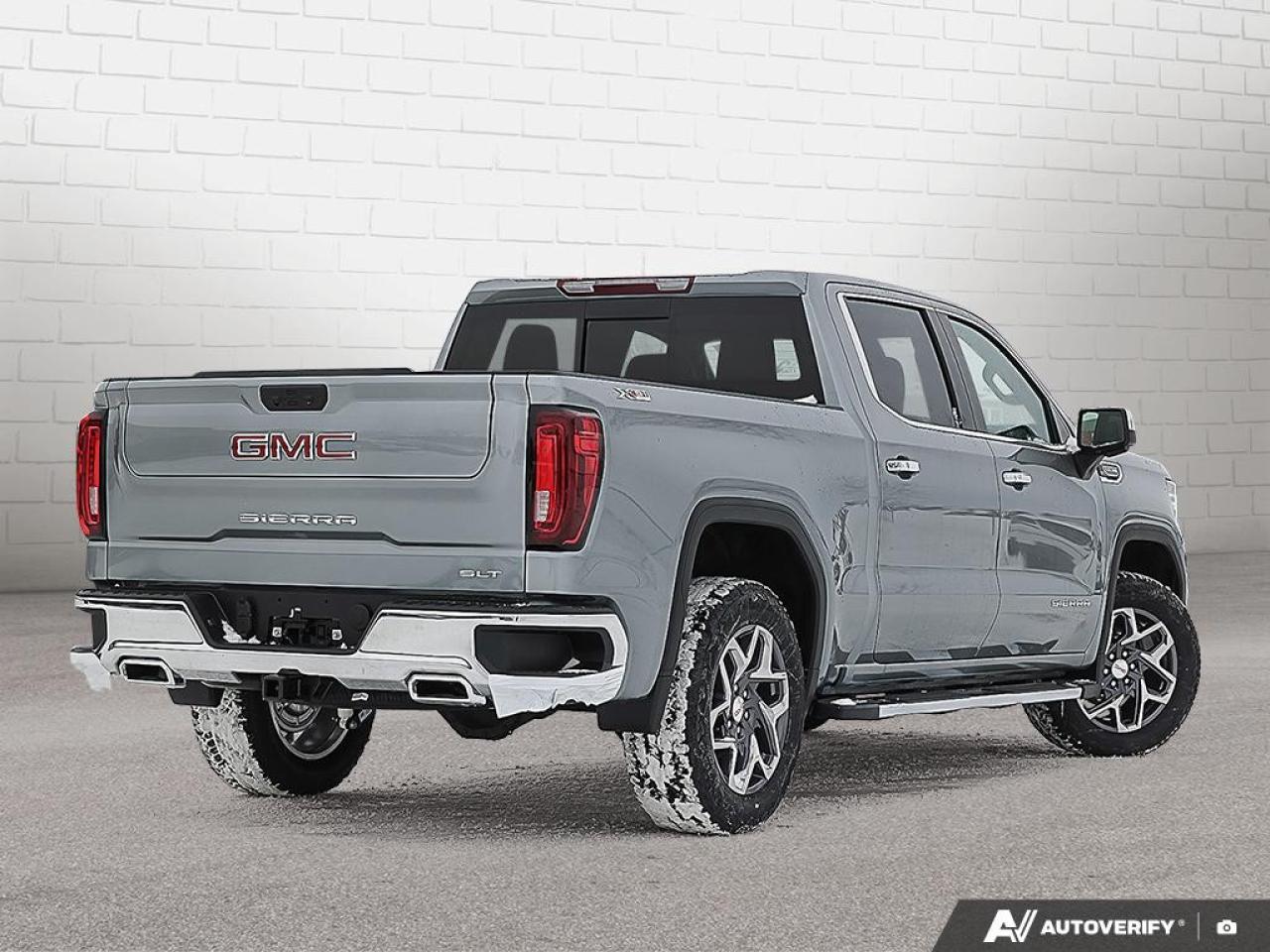 2026 GMC Sierra 1500 Crew Cab Short Box 4-Wheel Drive SLT Photo4