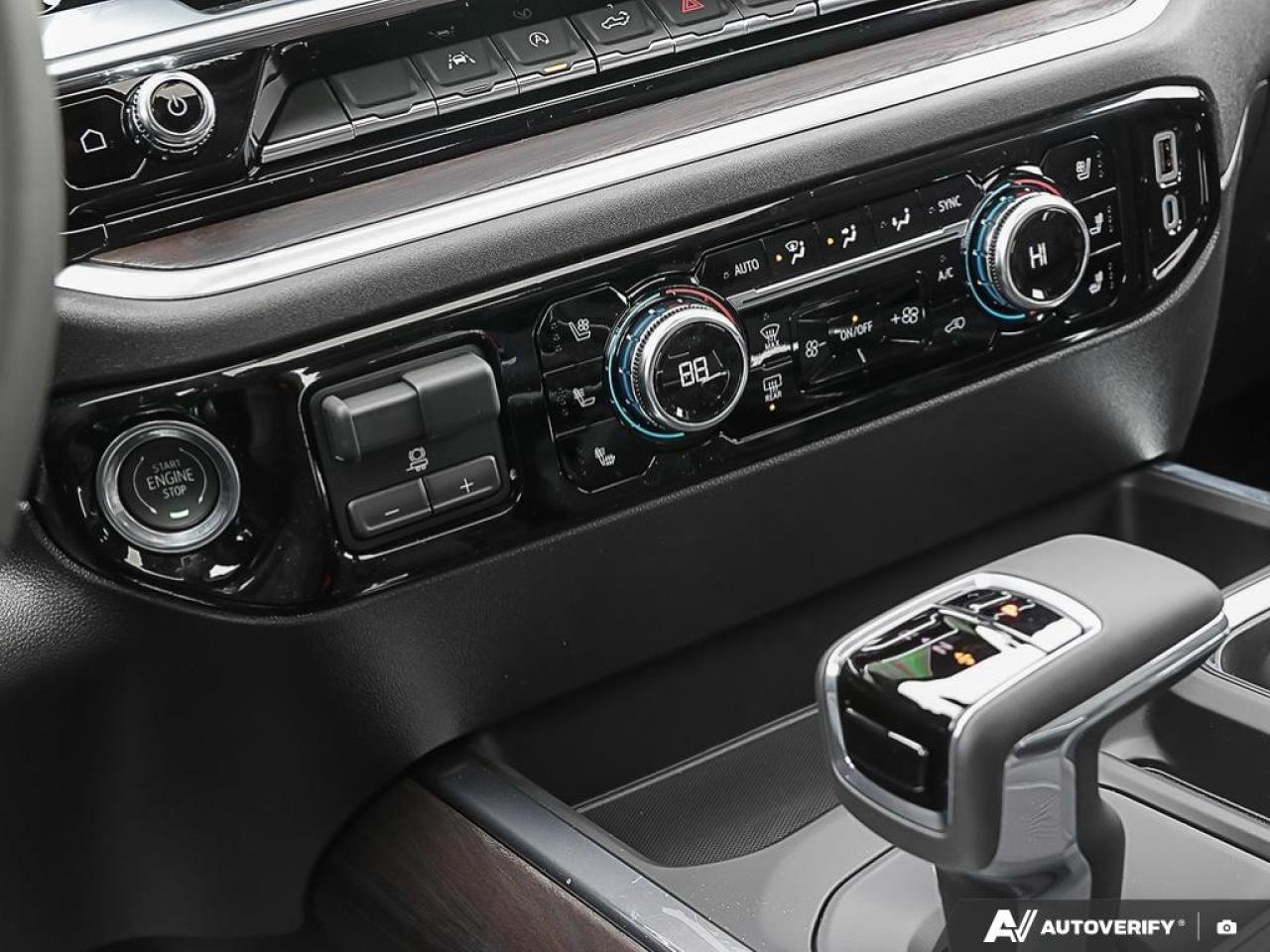 2026 GMC Sierra 1500 Crew Cab Short Box 4-Wheel Drive SLT Photo