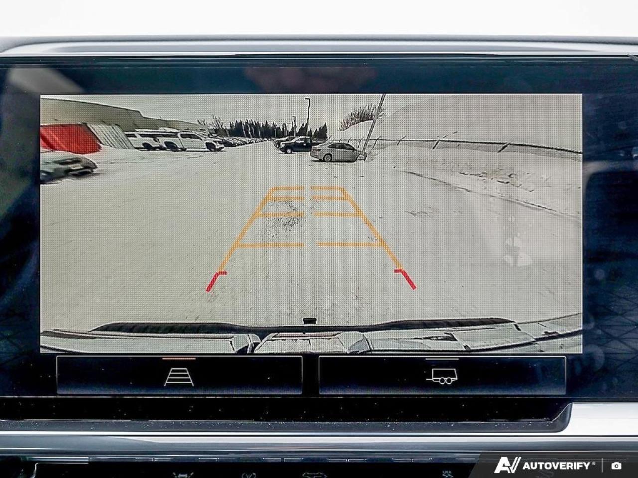 2026 GMC Sierra 1500 Crew Cab Short Box 4-Wheel Drive SLT Photo