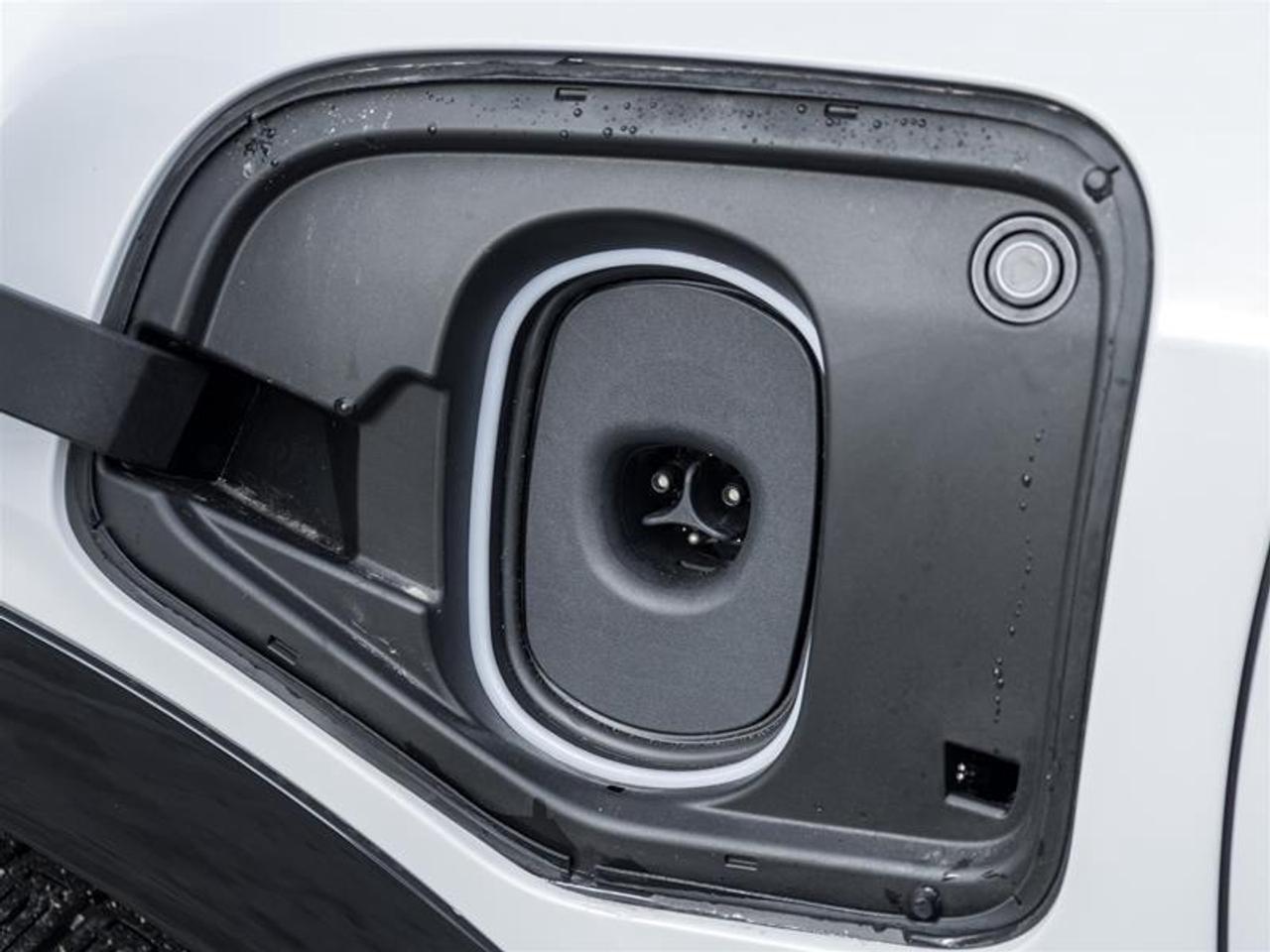 2026 Cadillac OPTIQ Premium Luxury 4dr Photo