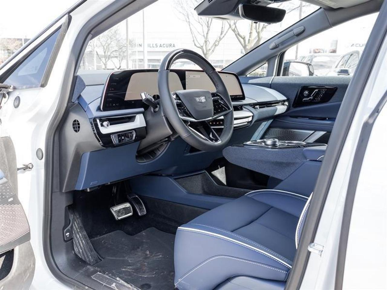 2026 Cadillac OPTIQ Premium Luxury 4dr Photo
