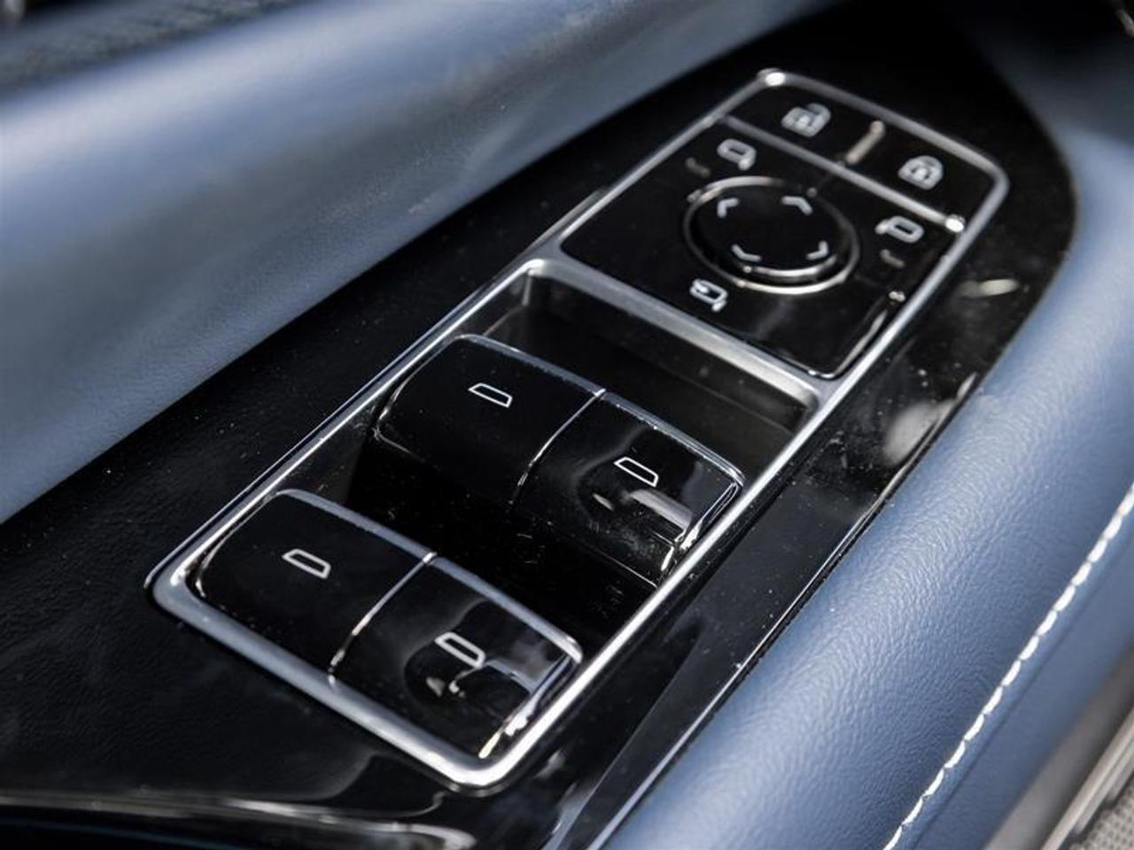 2026 Cadillac OPTIQ Premium Luxury 4dr Photo