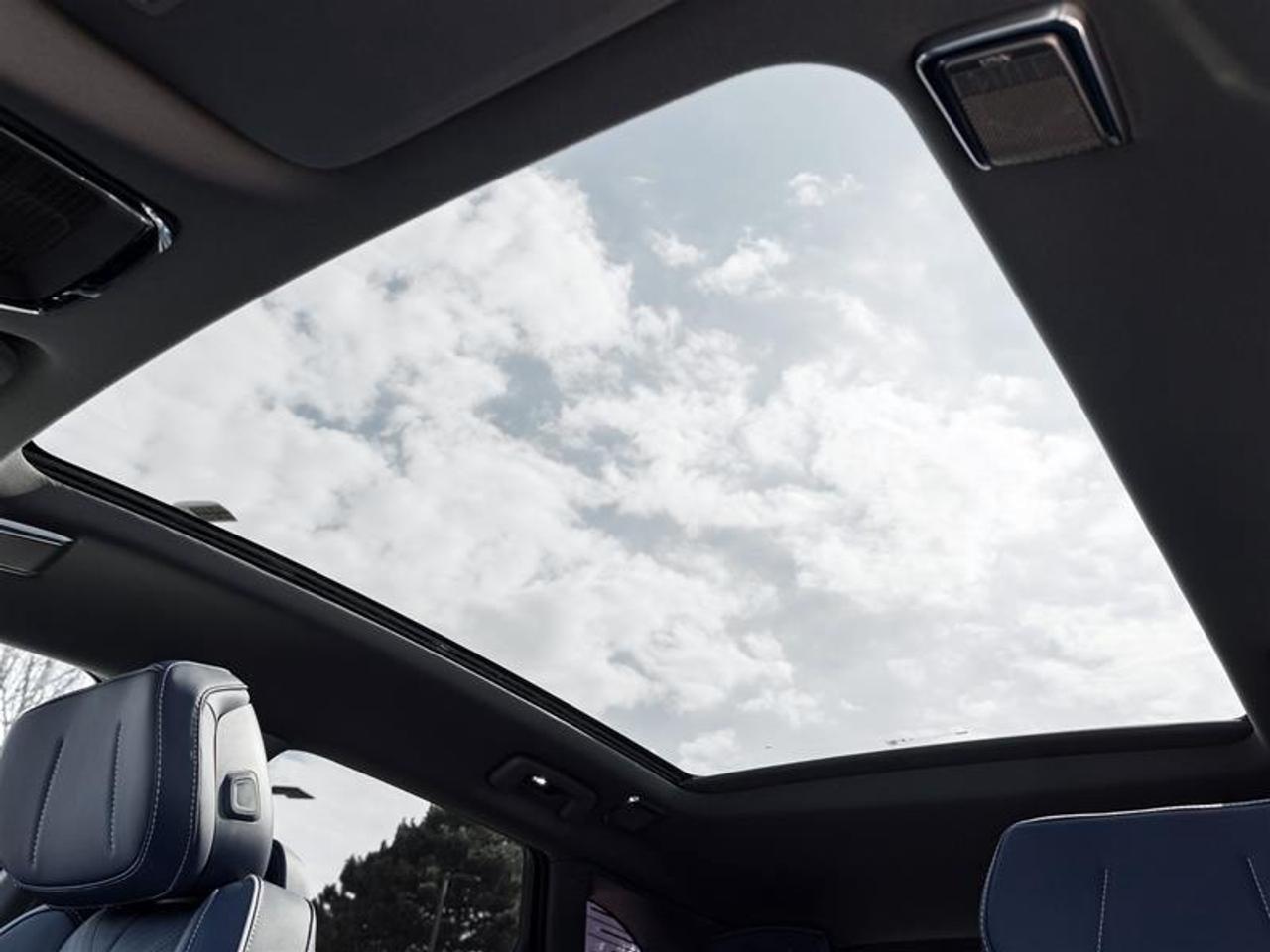 2026 Cadillac OPTIQ Premium Luxury 4dr Photo