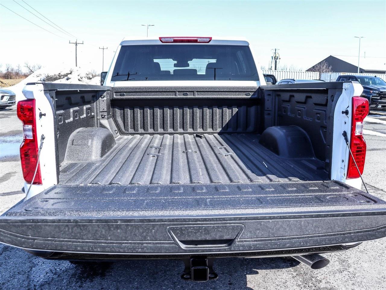 2026 Chevrolet SILVERADO 2500HD 4WD Crew Cab Standard Box Custom Photo