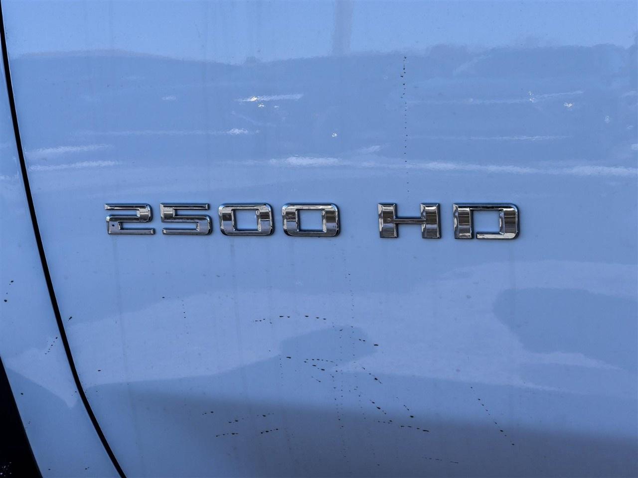 2026 Chevrolet SILVERADO 2500HD 4WD Crew Cab Standard Box Custom Photo