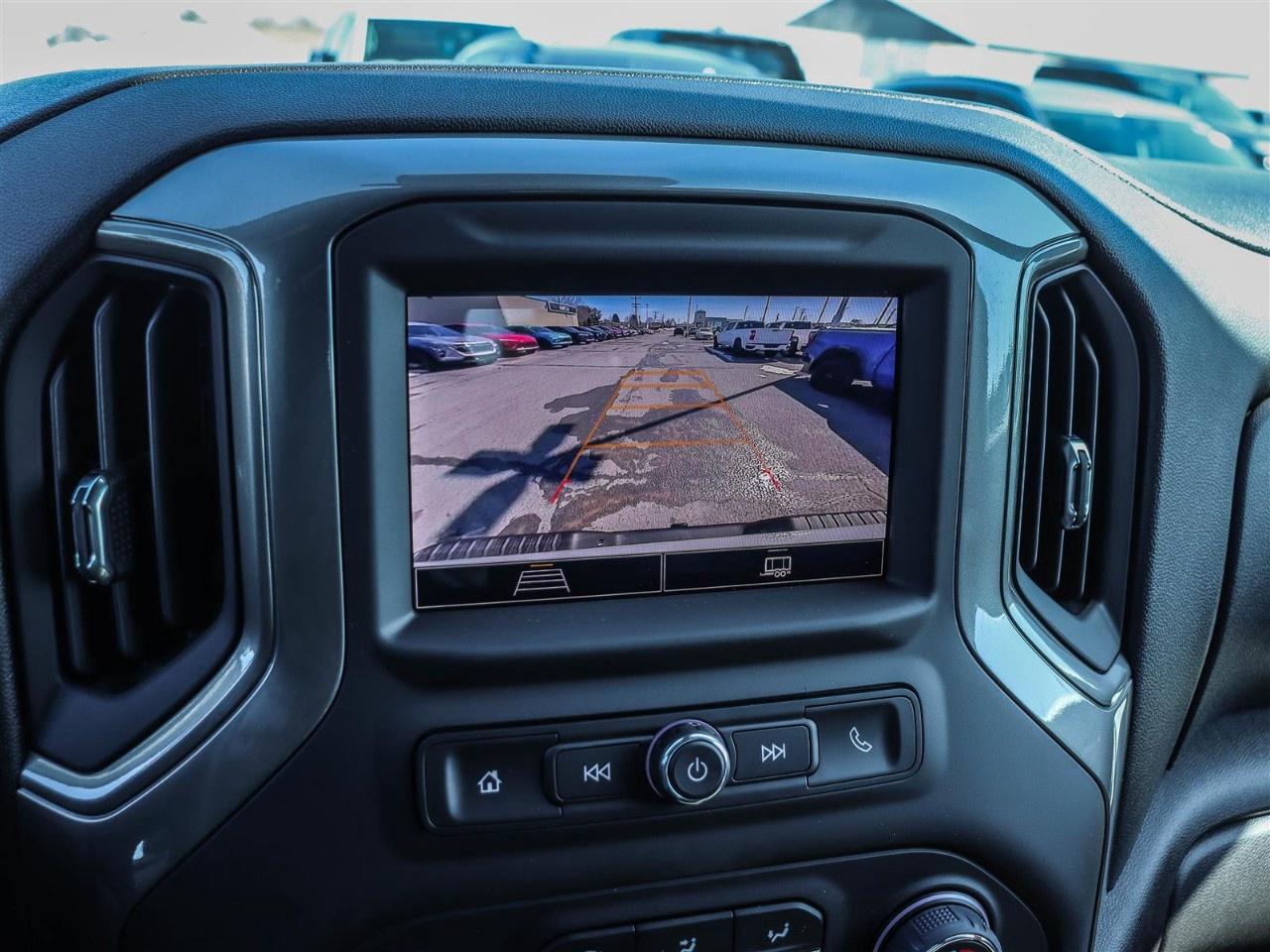 2026 Chevrolet SILVERADO 2500HD 4WD Crew Cab Standard Box Custom Photo